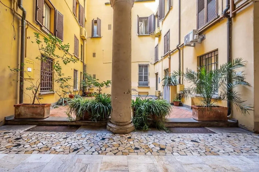 Apartment Ab Plus - Via San Felice 6 Bologna Italy