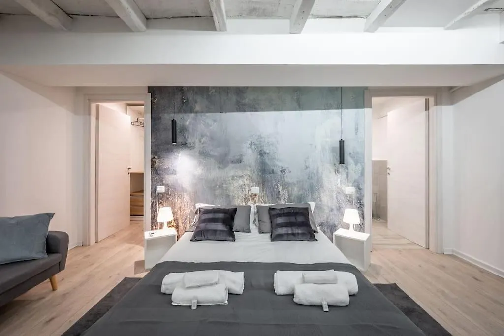 Ab Plus - Via San Felice 6 Bologna Apartment